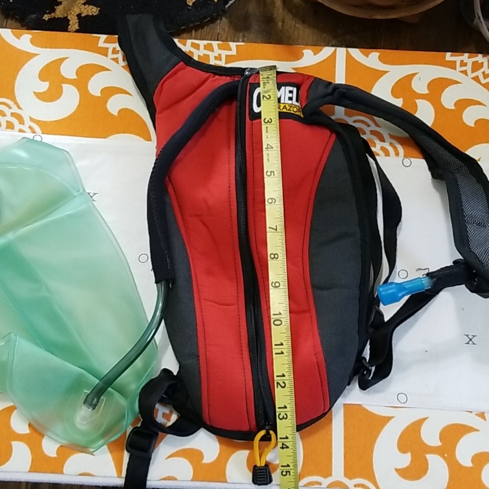 Camelbak Razor Red Runners Backpack - Picture 3 of 5